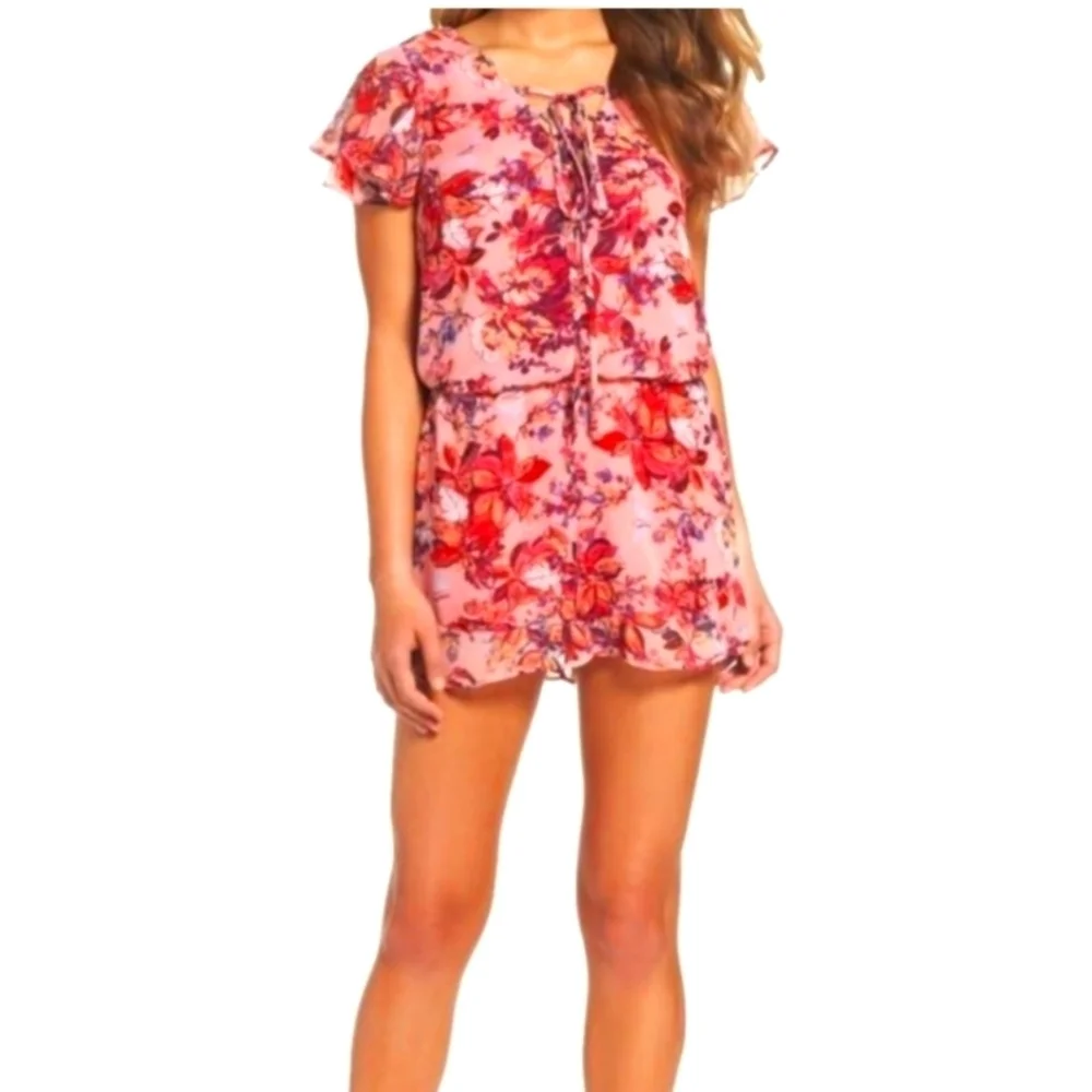 Mary & Mabel Floral printed romper sheer flutter sleeve size medium pink - Picture 2 of 9